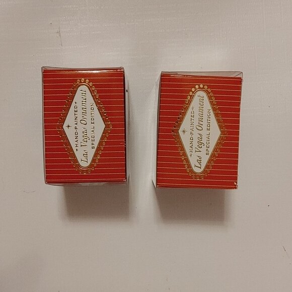 LAS VEGAS Santa Ornaments x 2 Las Vegas Welcome Sign Jackpot Santa - Picture 8 of 8